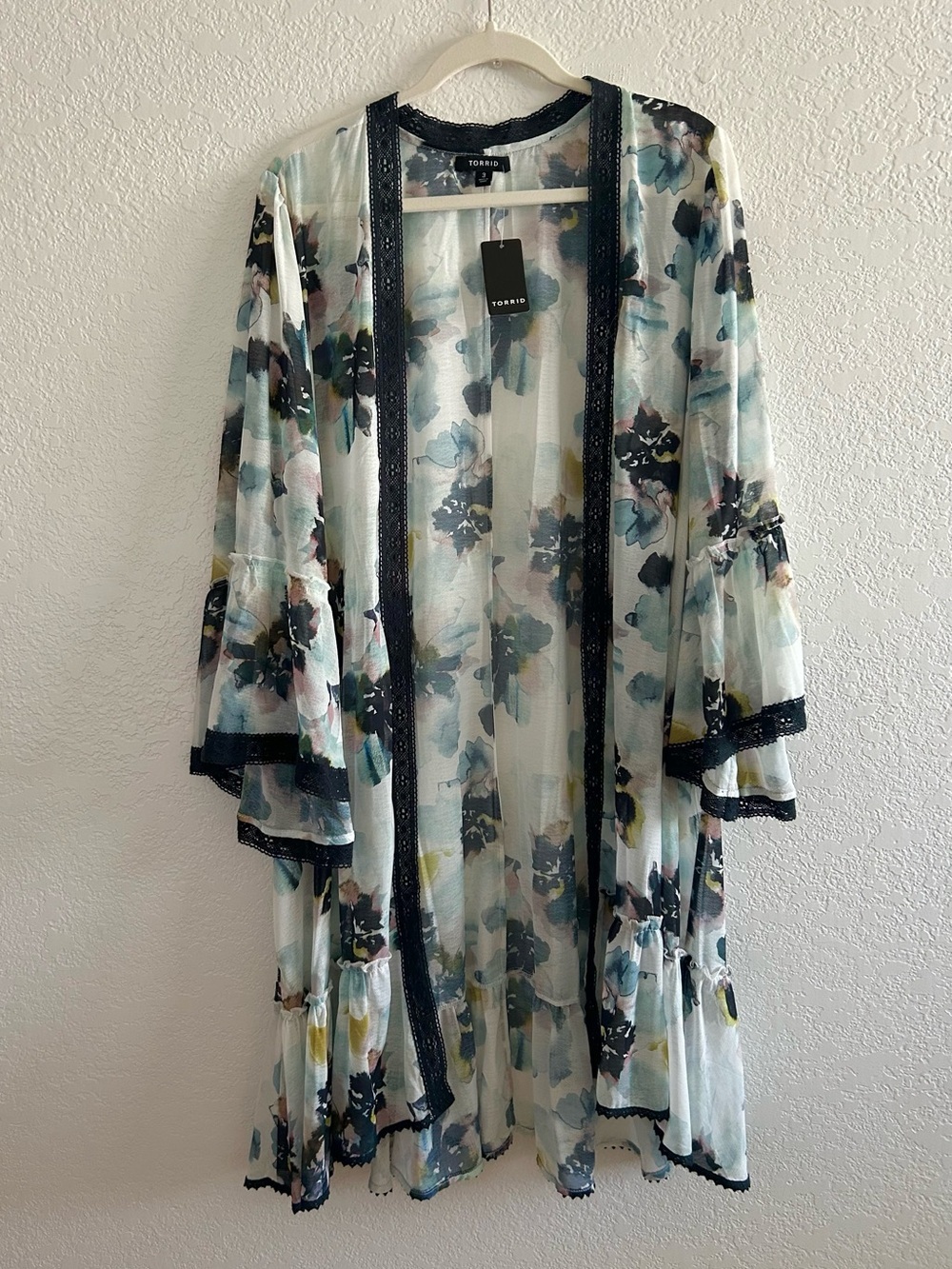 Torrid Textured Chiffon Midi Ruffle Floral Cloud Dancer Kimono in Light Blue - Picture 4 of 9